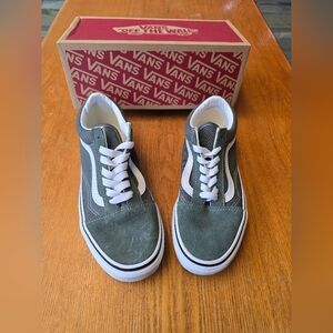 NWT Vans Old Skool Suede Skate Sneakers Thyme/True White, M4.5/W6